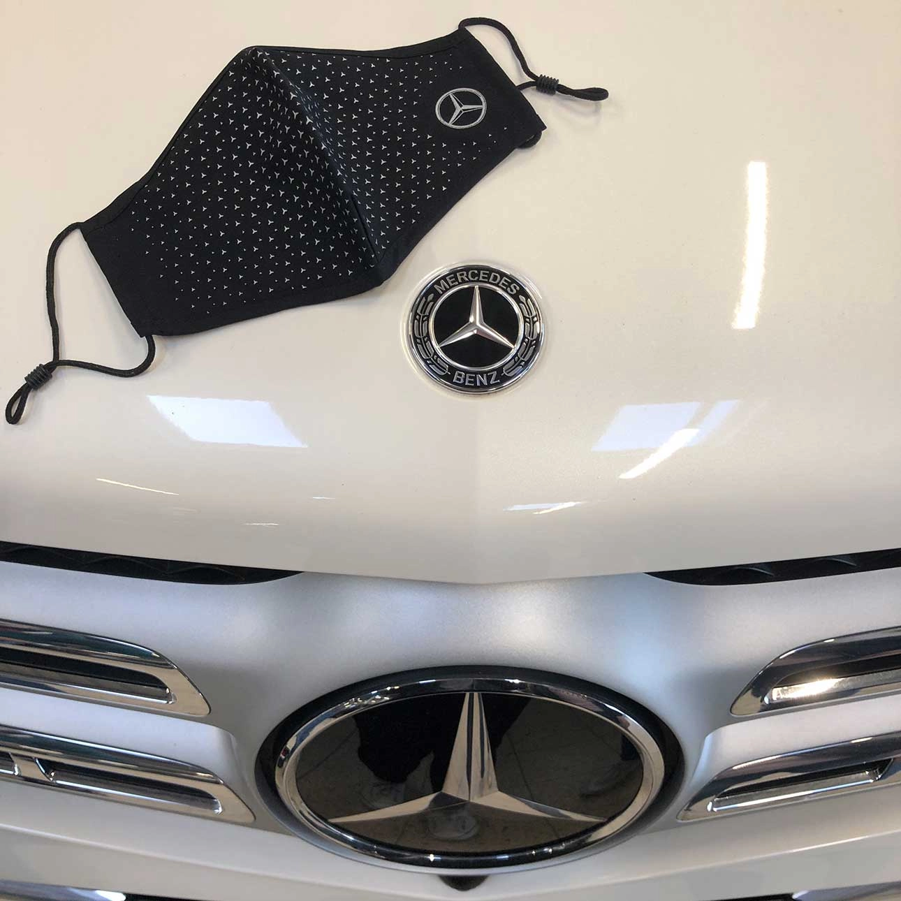 Mercedes-Benz Mund- und Nasenbedeckung mit kleinem Stern 