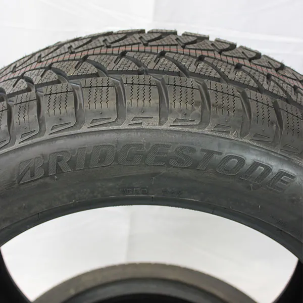 Neuwertiger-Winterreifen-Bridgestone-BlizzakLM80evo-Rosier-Online-Shop-01