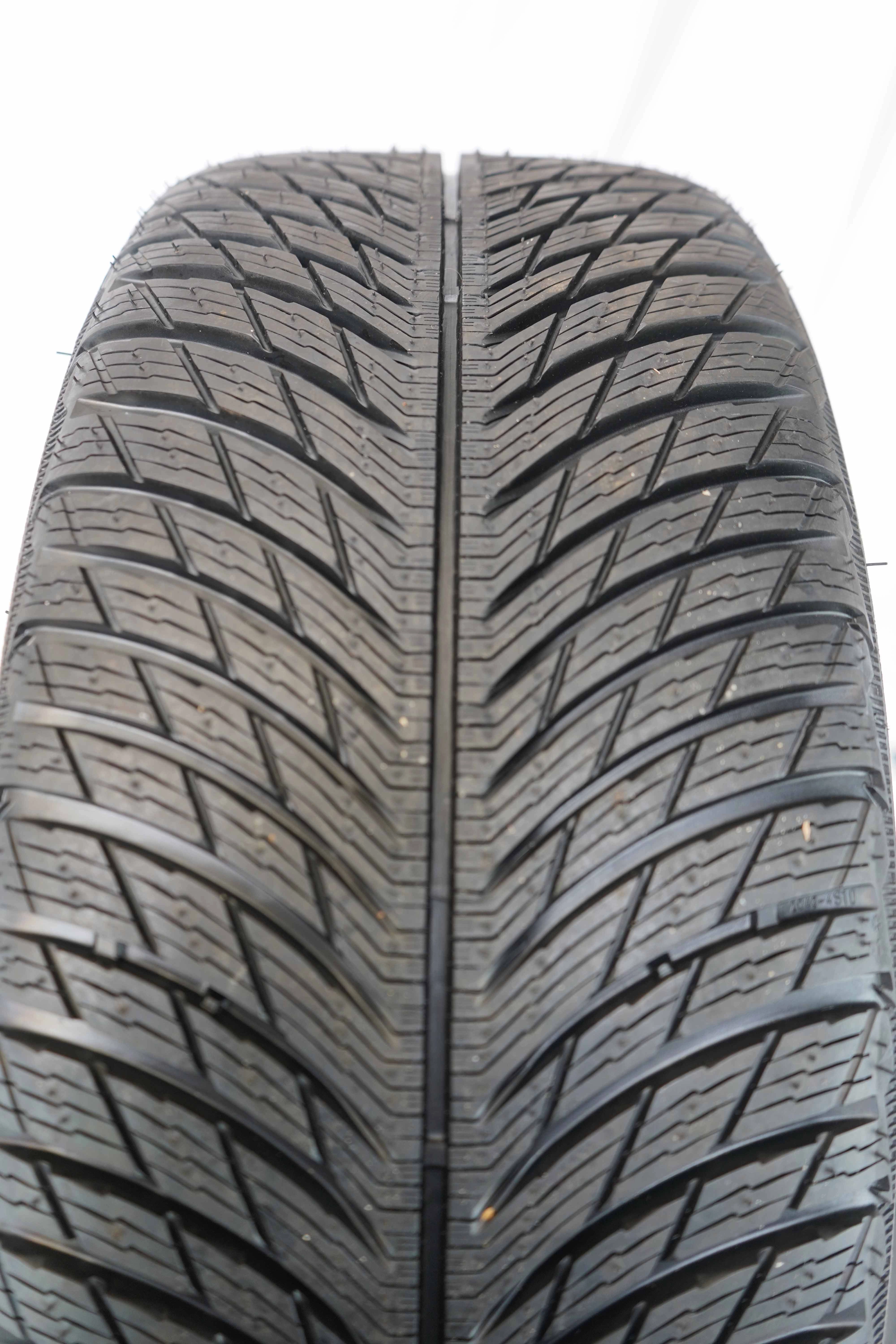 Winterkomplettradsatz-Mercedes-Benz-A177-A-35-AMG-A1774014000-Michelin-6