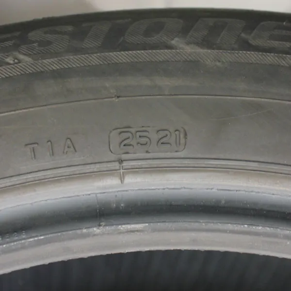 Gebrauchter-Winterreifen-Bridgestone-Blizzak-LM80evo-Rosier-Online-Shop-05_(1)