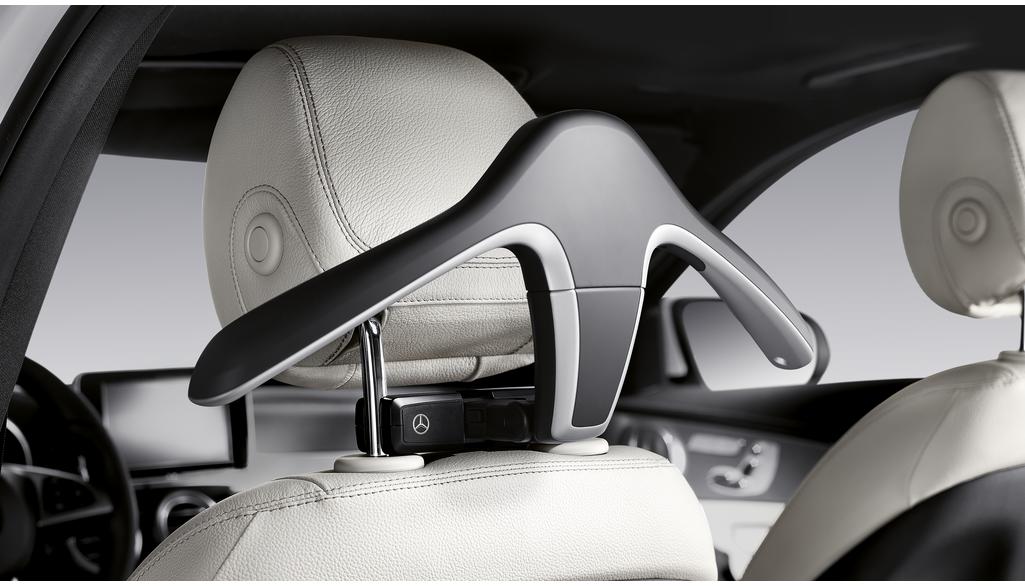 Mercedes-Benz Set Basisträger und Kleiderbügel Style & Travel für Kopfstütze