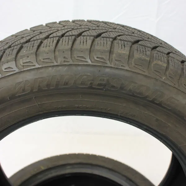 Gebrauchter-Winterreifen-Bridgestone-Blizzak-LM80evo-Rosier-Online-Shop-01