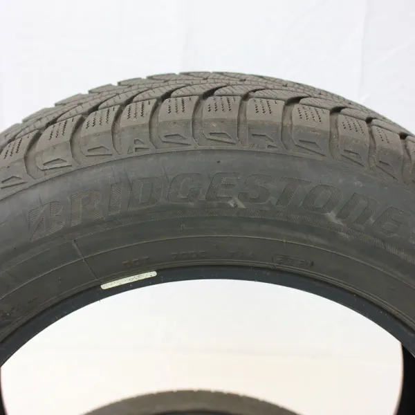 Gebrauchter-Winterreifen-Bridgestone-Blizzak-LM80evo-Rosier-Online-Shop-01_(1)