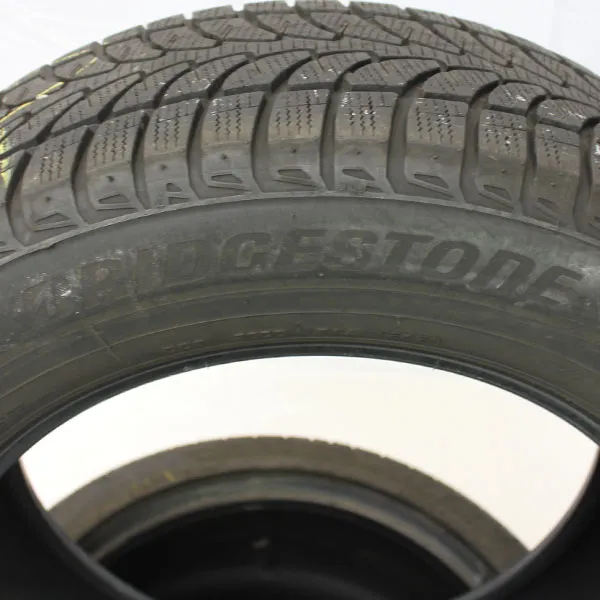 Gebrauchter-Winterreifen-Bridgestone-Blizzak-LM80evo-Rosier-Online-Shop-01_(2)