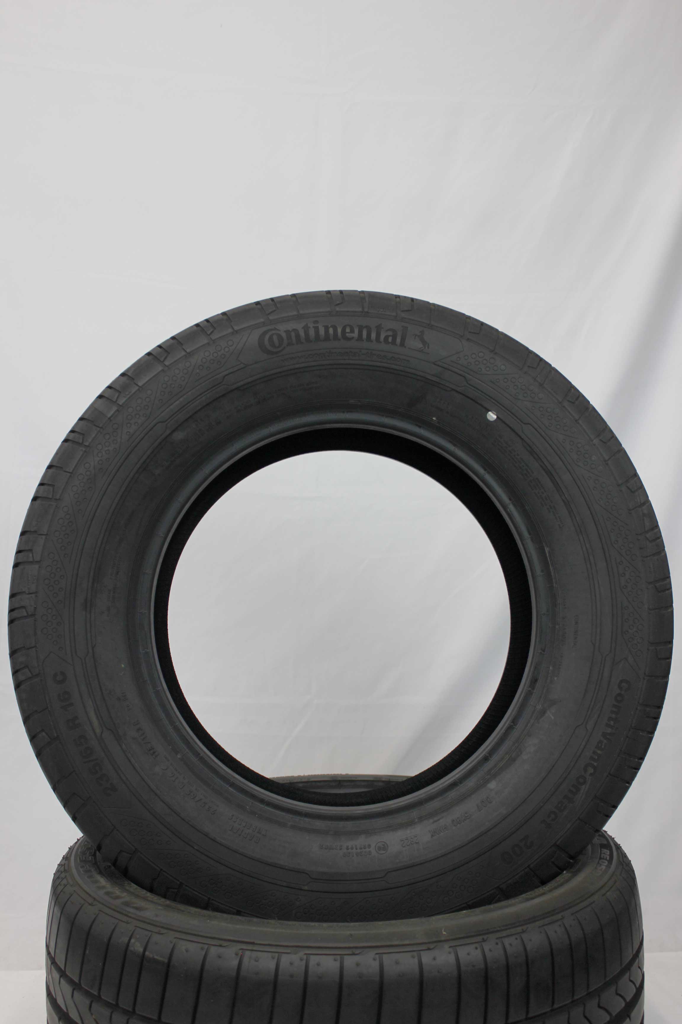 Gebrauchter Continental ContiVanContact 200 Sommerreifen 235/65 R16C 115/113R