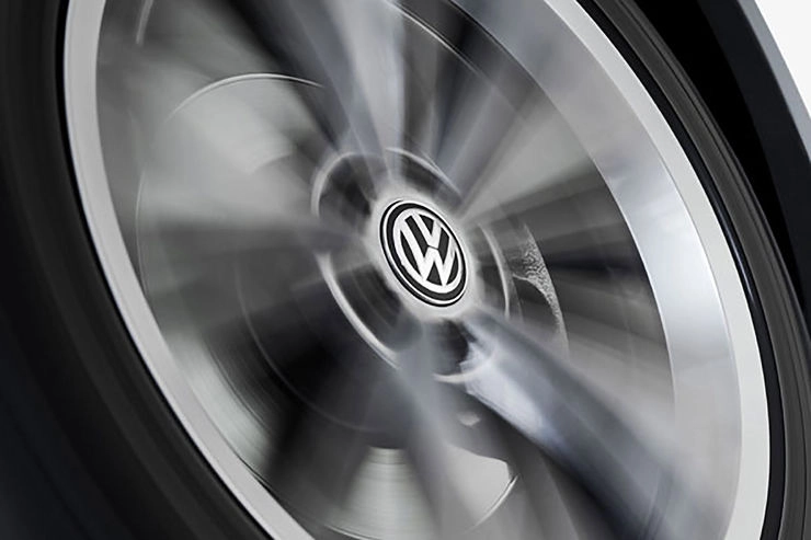 Volkswagen feststehende Radnabendeckel dynamische Spinnerfunktion 000071213C