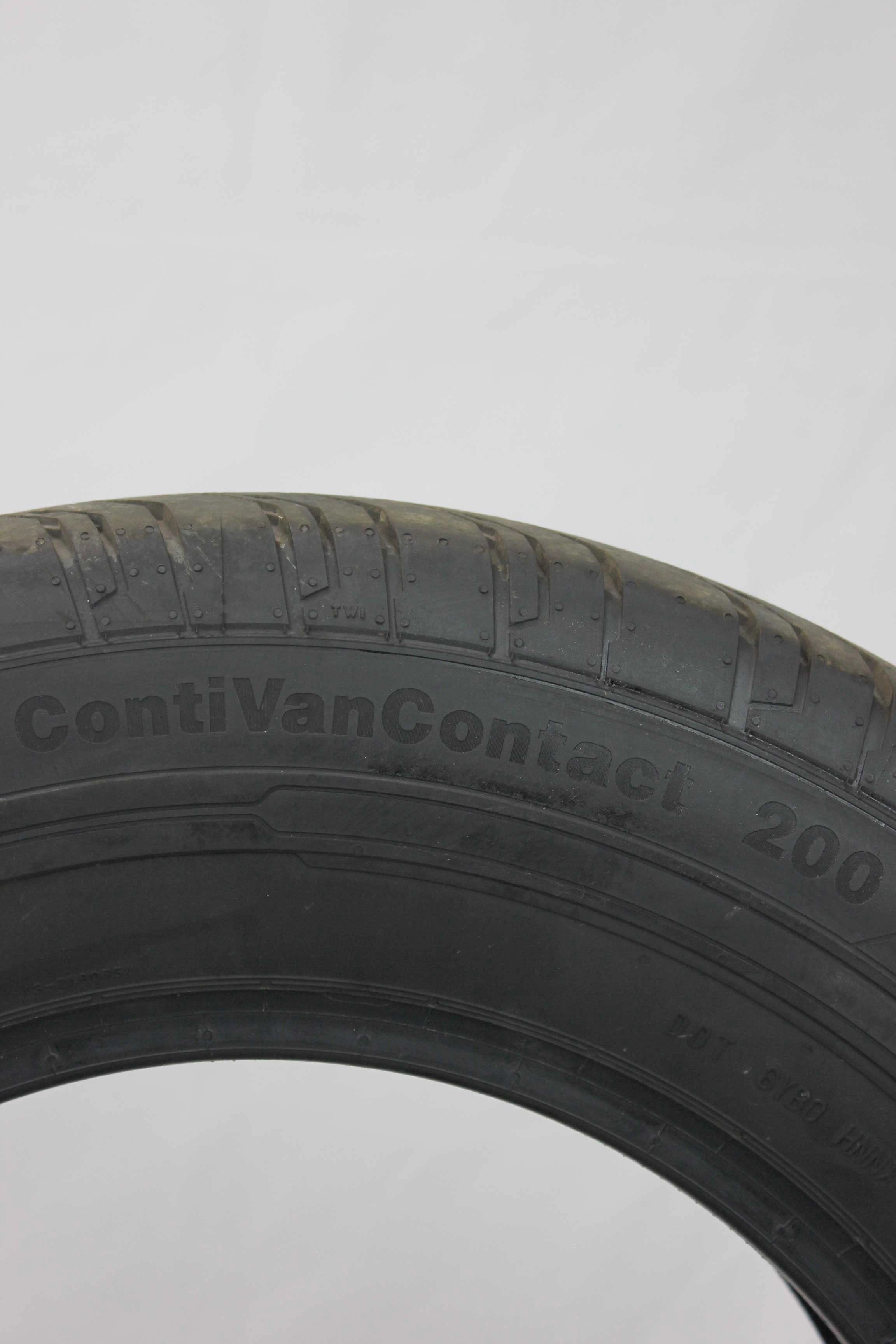 Sommerreifen-Continental-ContiVanContact200-235-65-R16C-115-113R-2_(31)