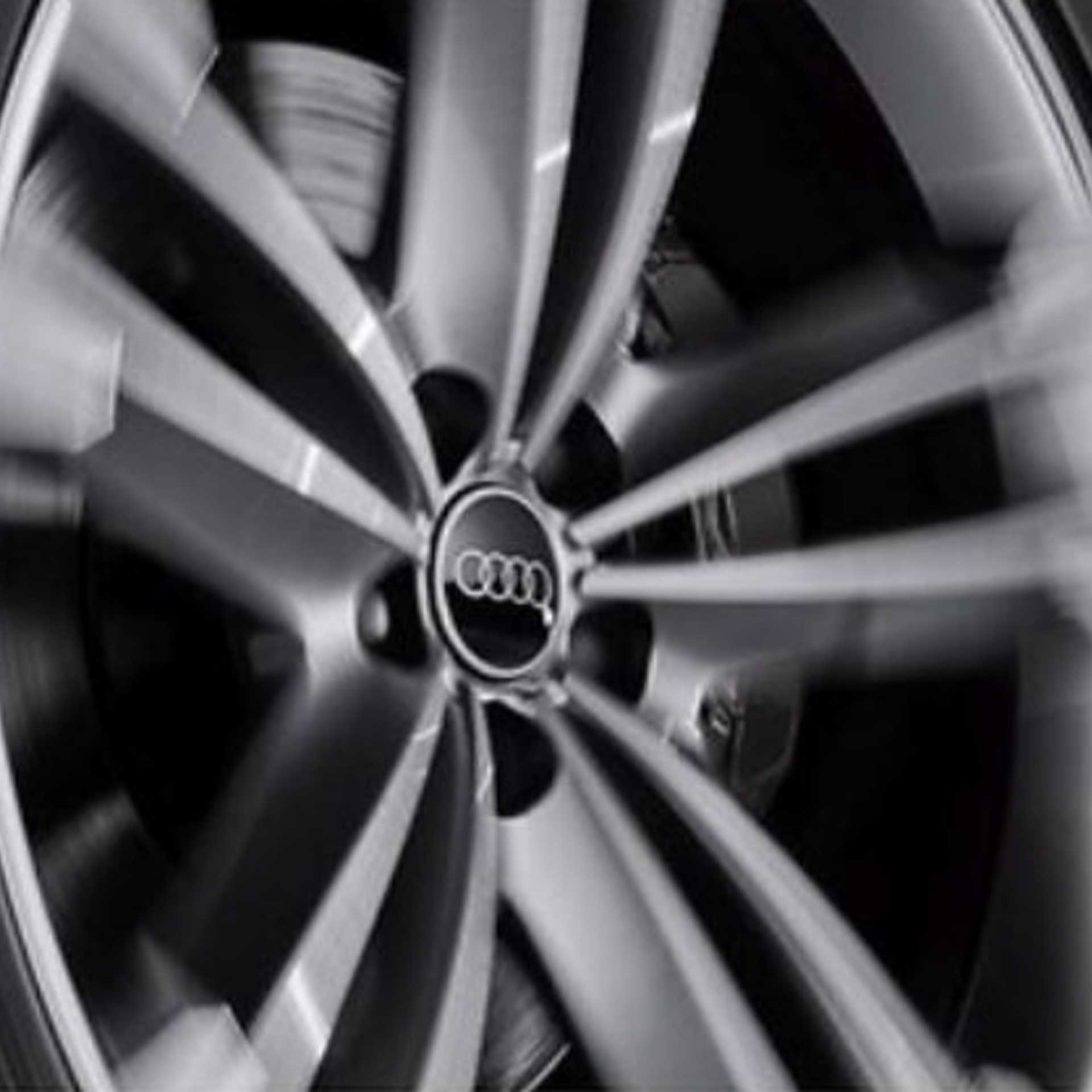 NEU Original Audi Reifentaschen geeignet bis 18" Zoll 4-teilig SET Reifen Räder 