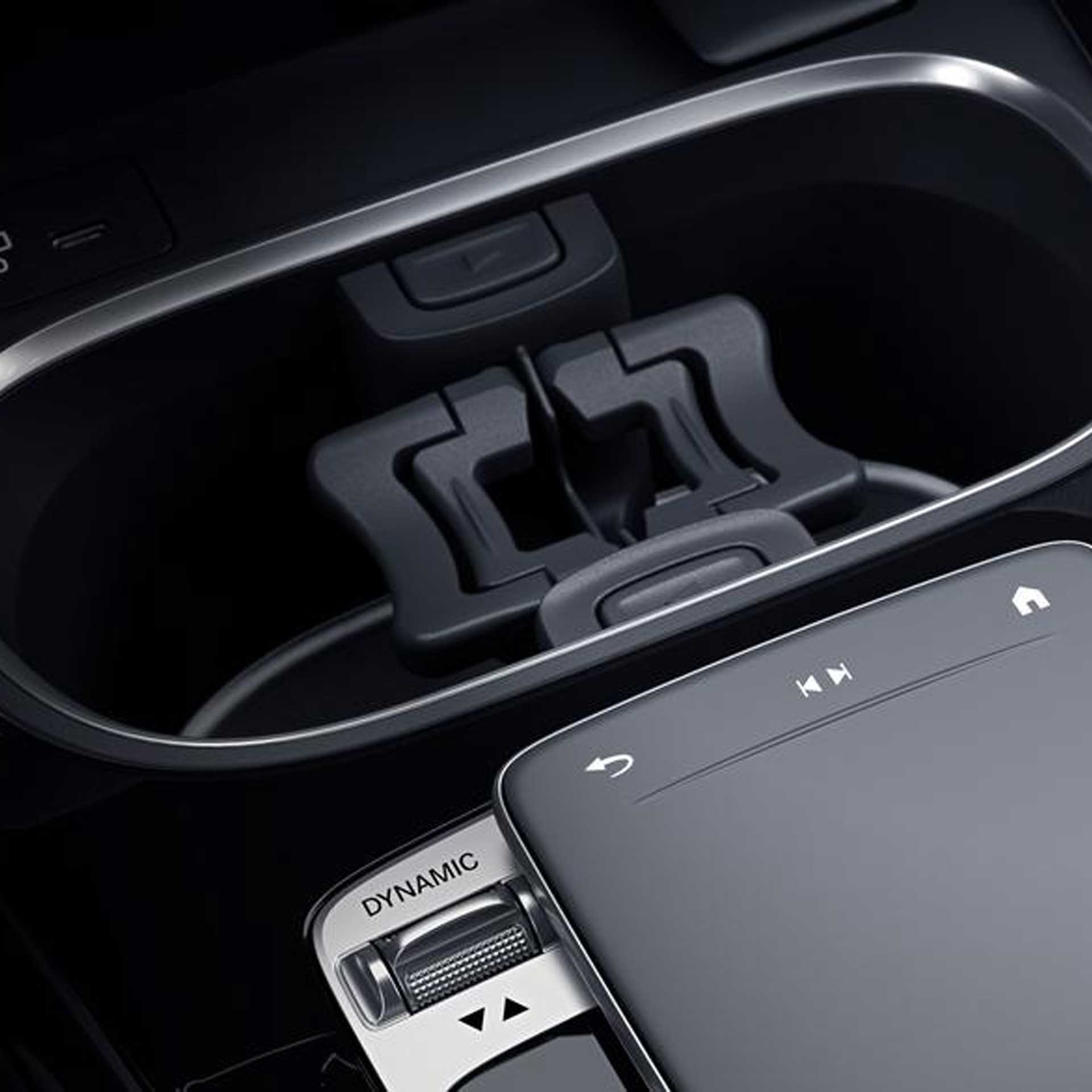 Mercedes-Benz Getränkehalter Mittelkonsole für Fahrzeuge mit DCT-Getriebe Mercedes-Benz Getränkehalter Mittelkonsole für Fahrzeuge mit DCT-Getriebe